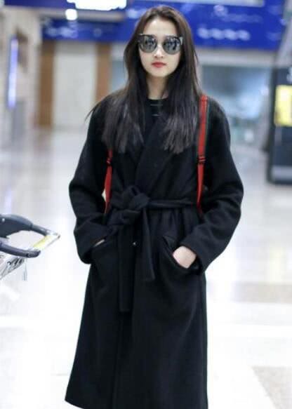 欧阳娜娜与关晓彤同台,欧阳娜娜与关晓彤