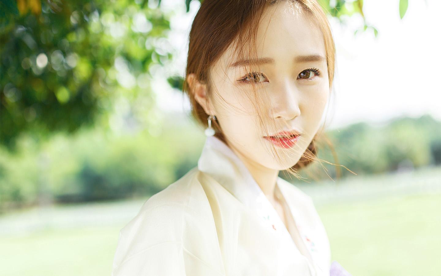 女朋友动不动就生你气是什么原因,女朋友越来越远离你该怎么哄回来