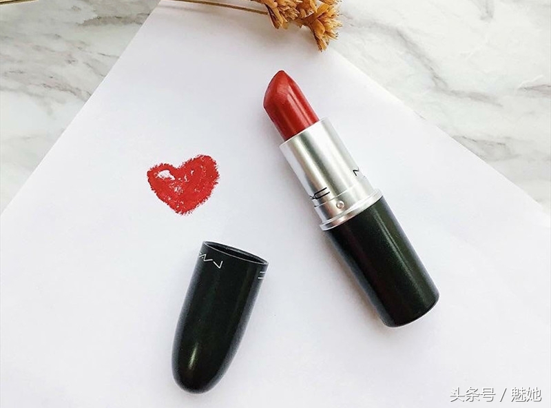 兰蔻黄皮显白口红秋冬,秋冬最好看的口红色号推荐