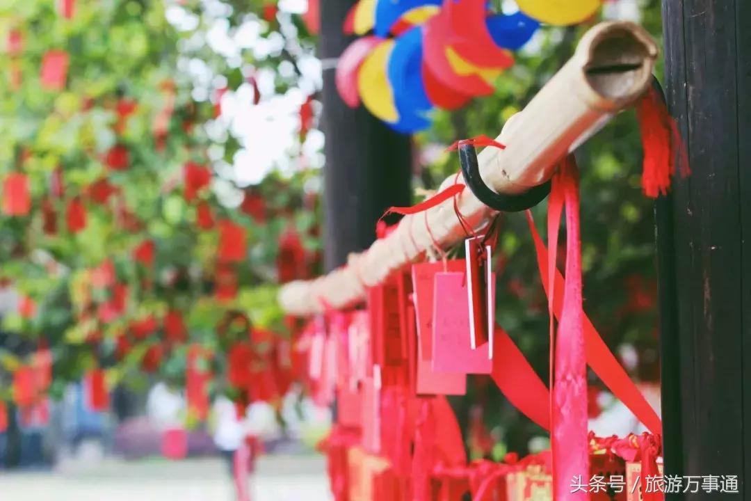 来新市古镇感受浓浓的年味,新春走基层古镇寻风情年味扑面来