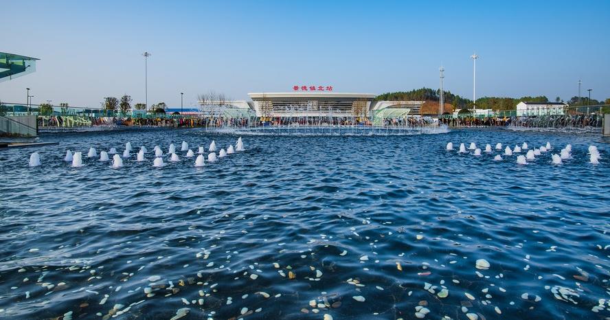 江西迎来一条最美高铁线路,江西最大高铁站