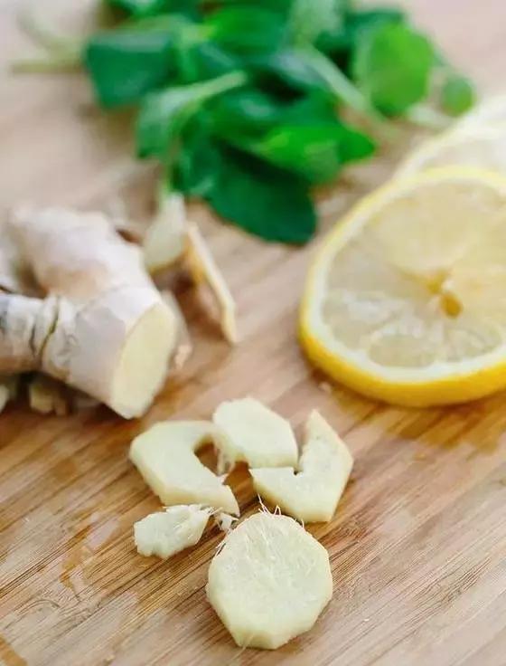 教你煎鱼不破皮的方法,煎鱼老破皮是什么原因