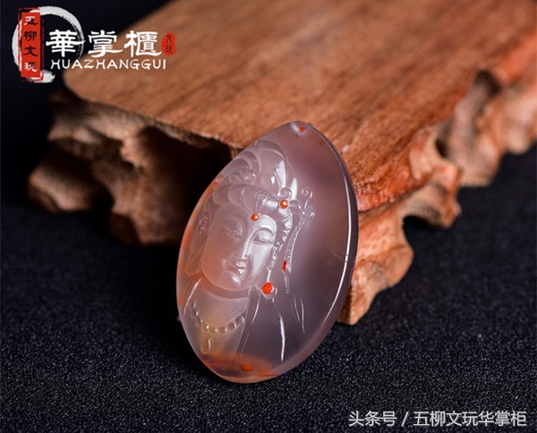 冰飘南红和南红一样吗,冰飘南红有满色的吗