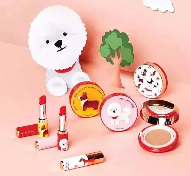 听说除了辣眼睛的狗年限定，还有这些萌到让人控制不住双手的……