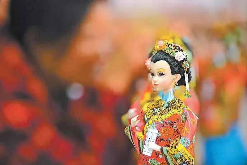 铅丝为骨骼,绢纱为肌肤,他用40年时间做出了最美“芭比娃娃”!