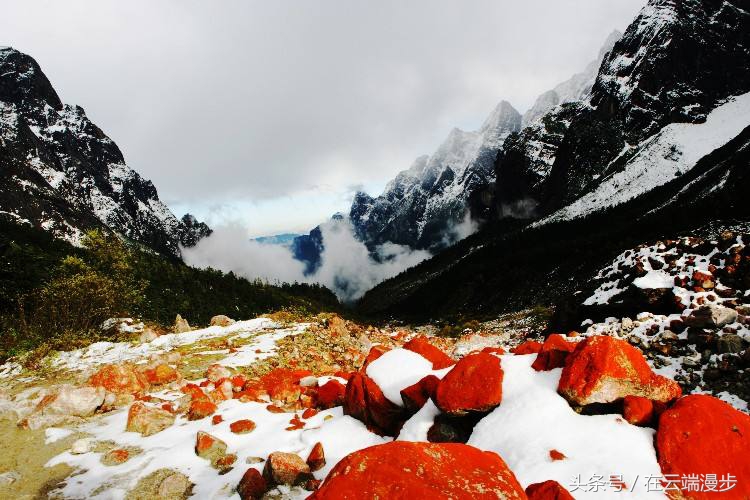 西藏燕子沟,藏教圣地的视觉震撼