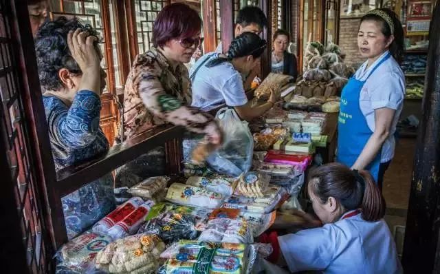 过年去有年味的古镇,2022年适合春节去旅游的年味古镇