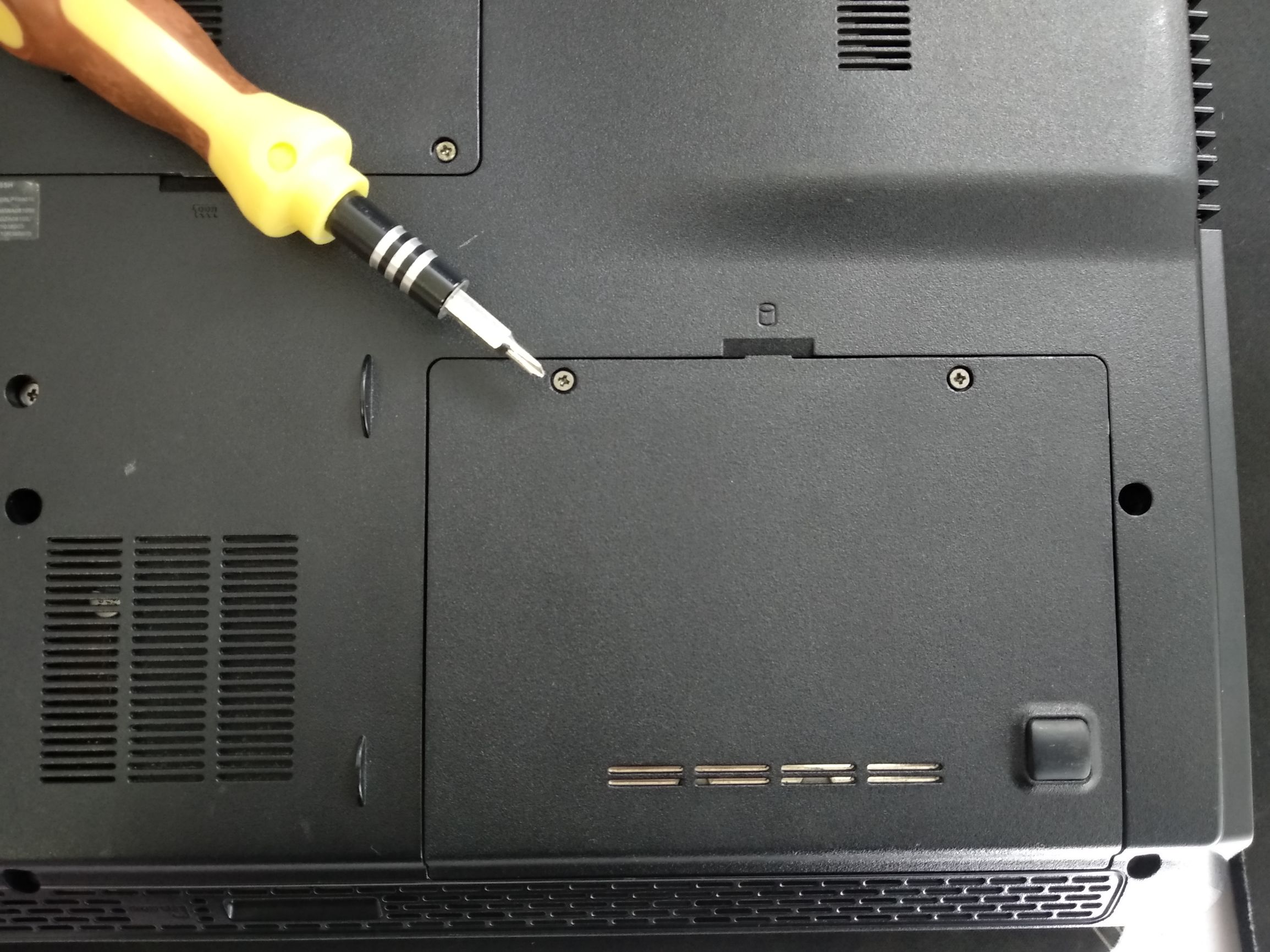 老笔记本换固态硬盘性价比高推荐,华硕笔记本可以换固态硬盘吗