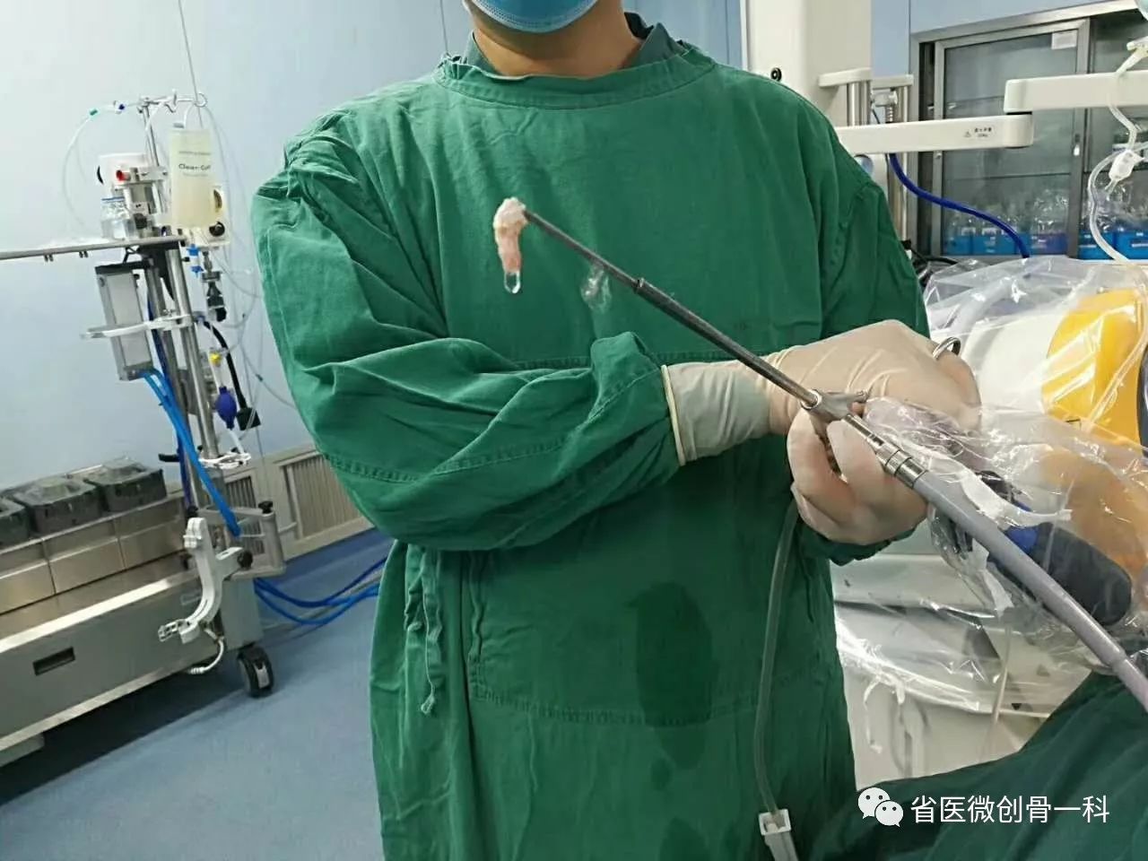 腰椎管狭窄的显微镜微创手术治疗,腰椎管狭窄椎间孔镜术后怎样康复