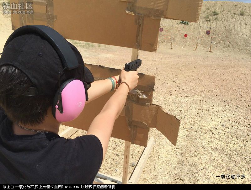 26岁女汉子苦练20年武功越战越勇,女汉子练枪视频