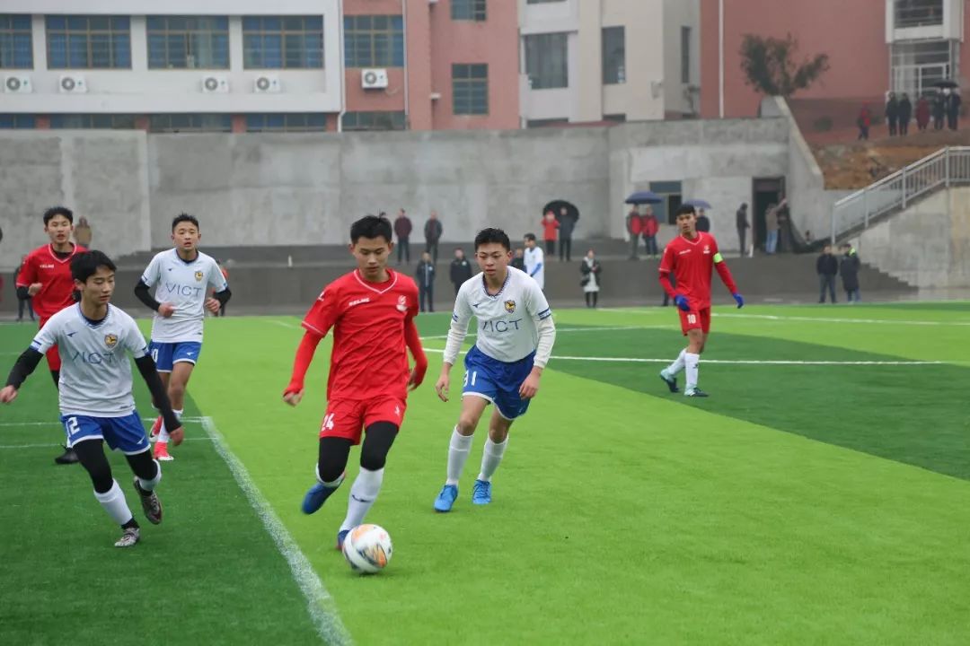 自古英雄出少年团,自古英雄出少年雏鹰展翅任翱翔