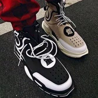 李宁新款打篮球最舒服的是哪一款,李宁和匹克篮球鞋推荐