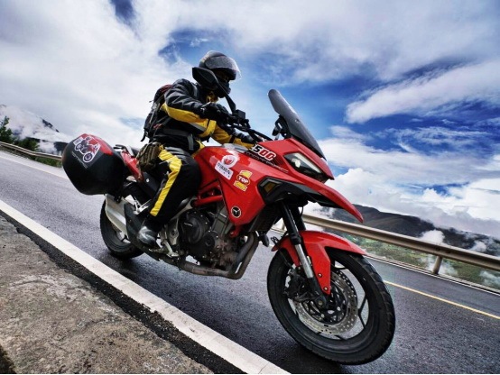 轴传动摩托车的优缺点有哪些,摩托车为什么不用轴传动