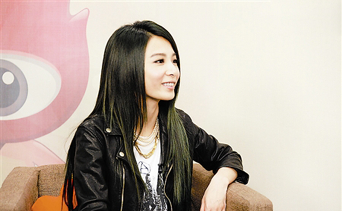 s.h.e田馥甄弹钢琴,s.h.e田馥甄立场