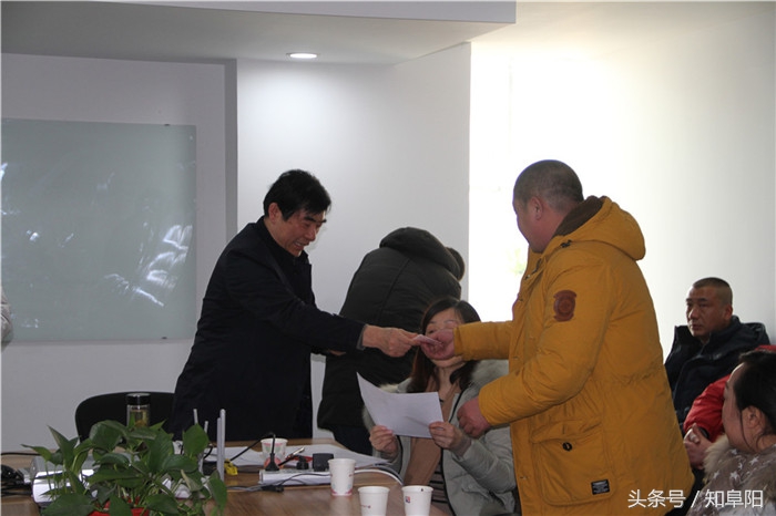 阜阳商厦困难职工,阜阳商厦慰问工作者