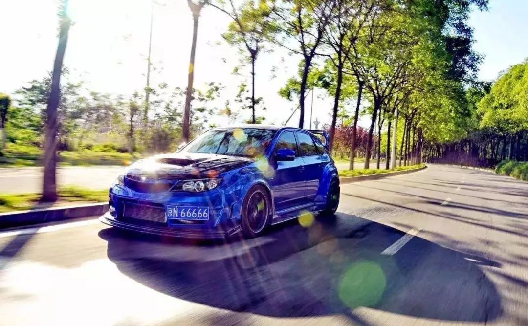 三菱evo一生之敌斯巴鲁翼豹sti,翼豹sti差不多的车