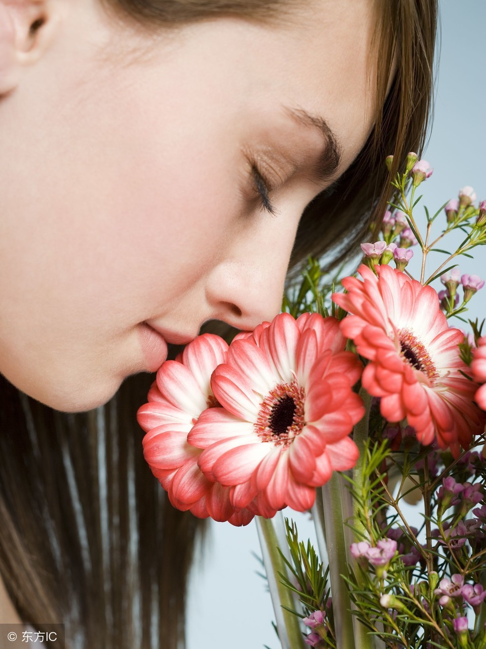 有一种深爱叫不再联系却思念,有一种深爱叫不再联系拼命去忘记