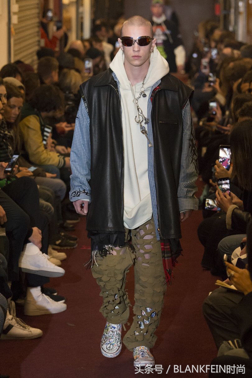 时装周eliesaab秀场,vetements男装发布会