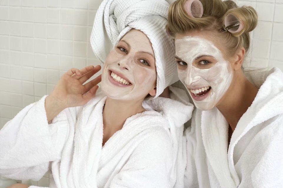 100块钱的平价彩妆礼盒,100块买到1000多大牌彩妆