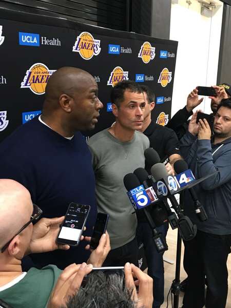 湖人给小托马斯3000万合同,湖人将与小托马斯签10天合同