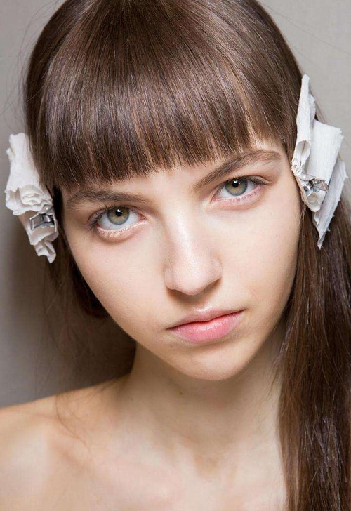 穿Dior星空裙的模特比ab还美！神似王思聪前女友，就是嘴巴怪怪的