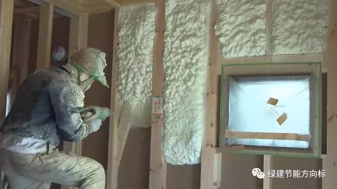 房间里特别冷而且很潮湿如何保温,顶楼冬天太冷怎么做保温