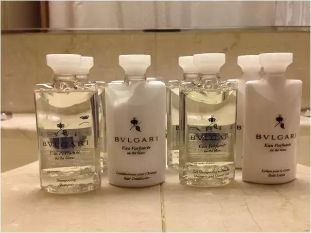 五星级酒店里面的服务设施要钱吗,五星级酒店却暗藏黄与黑