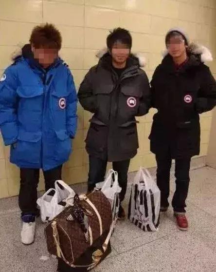 你的羽绒服里面是什么,你的羽绒服穿脏了吗