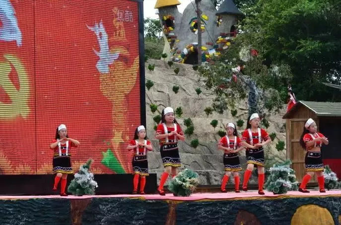 鏂版槬浣宠妭鍒板勾鍛虫棩娓愭祿,鏄ヨ妭鍒板枩姘旀磱娲嬭繋鏂板勾