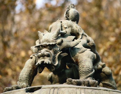 两件战国的青铜器,有中国二字的青铜器