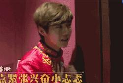 王嘉尔鹿晗热血街舞团即兴甩手舞,热血街舞团王嘉尔鹿晗在练习