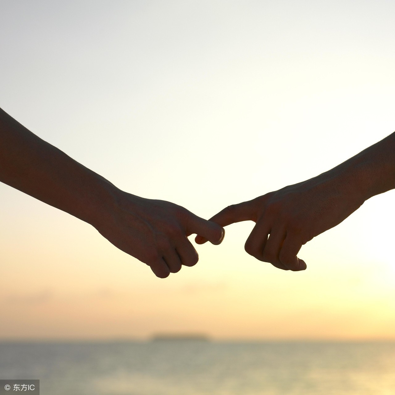 熬过异地恋我们就结婚文字图片,熬过异地恋我们就结婚吧图片