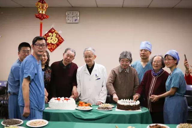 今天，小编带您去转转，看看北医三院里的年味儿