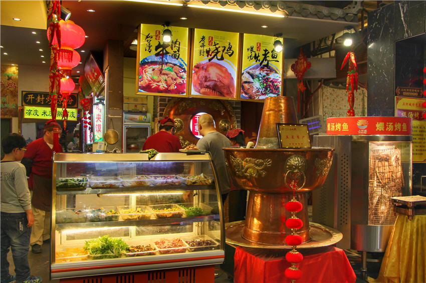 开封特色小吃桶子鸡,开封著名的小吃一条街在哪里