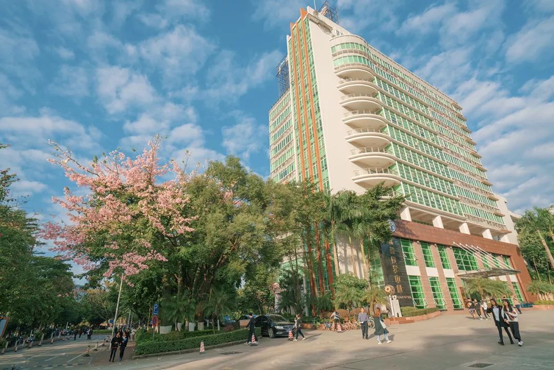 大学四年,我赚到人生第一个十万,去了十个省市,三个国家