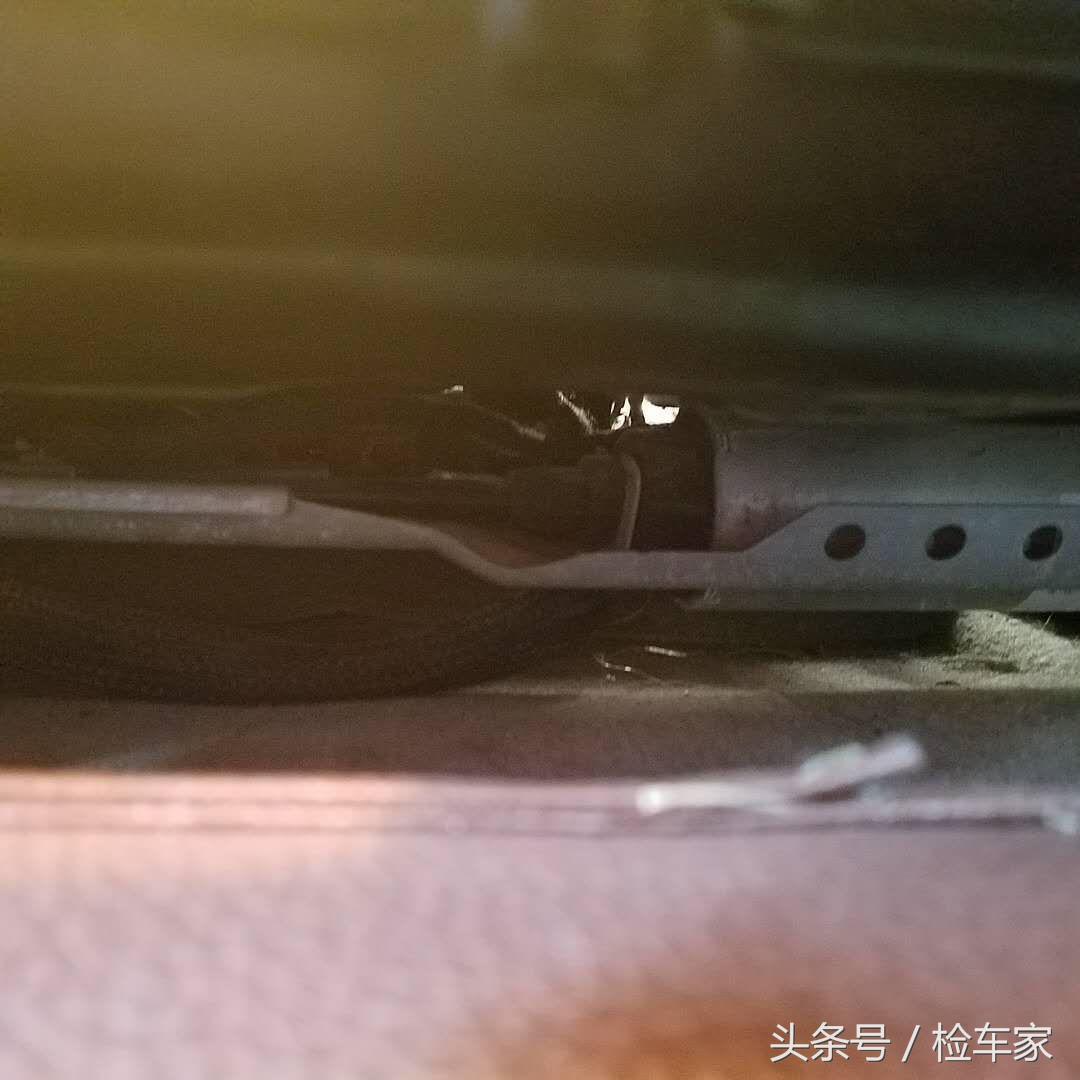 十二万公里的奔驰e200还能买吗,奔驰e200值不值得买