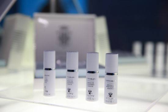 哪个牌子的精华美白效果最好用,6款热卖大牌美白精华体验