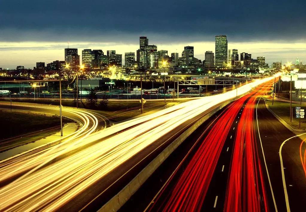 有滴滴出行提气，世纪高通的路况信息要精确到车道了