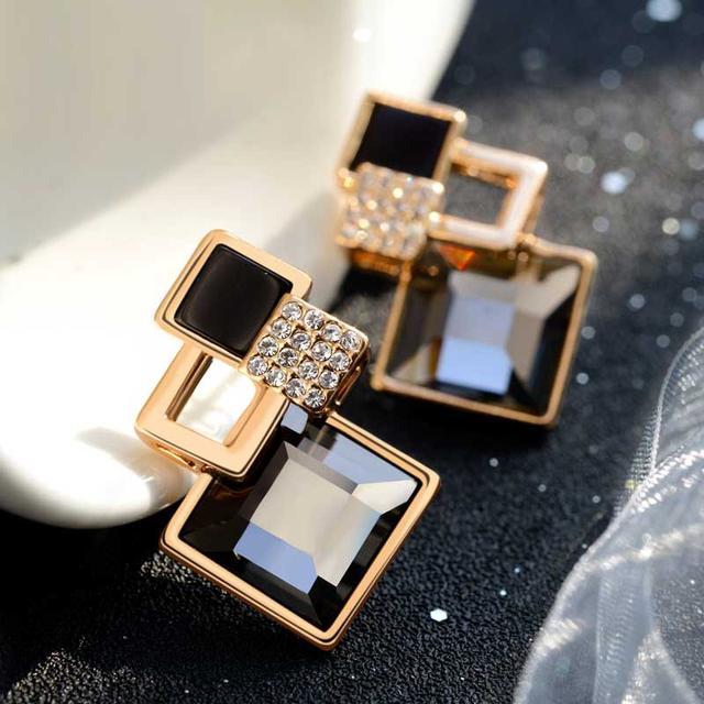 夏季大脸百搭显瘦耳钉,时尚又百搭的耳钉