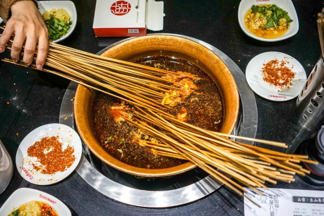 牛华八婆串串香麻辣烫简阳,牛华八婆麻辣烫五通店价格