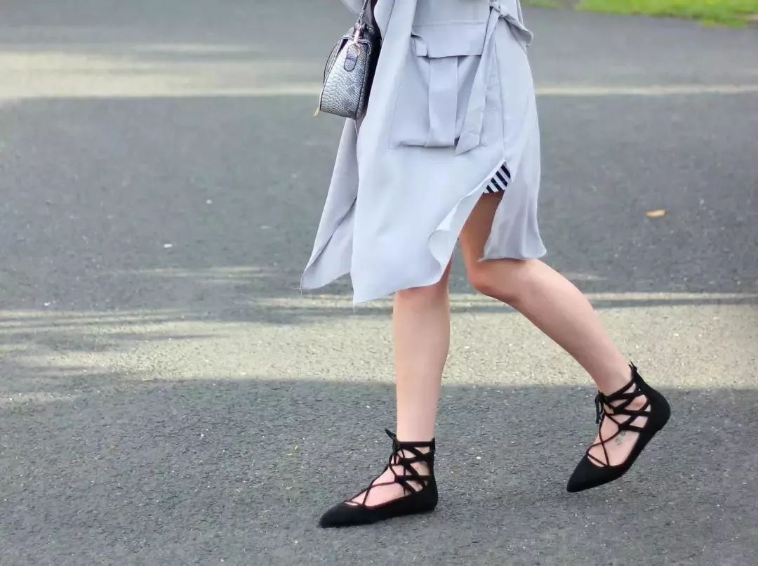 男生穿什么鞋子显脚小,最显脚小的鞋子穿法都在这里了