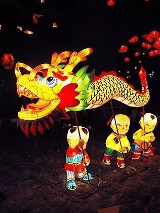 提前祝大家元宵节快乐猜灯谜,元宵节快到了你记得哪些经典灯谜