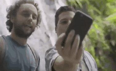 藏在手机壳里放口袋就能带走，这么小的黑科技无人机还是第一次见