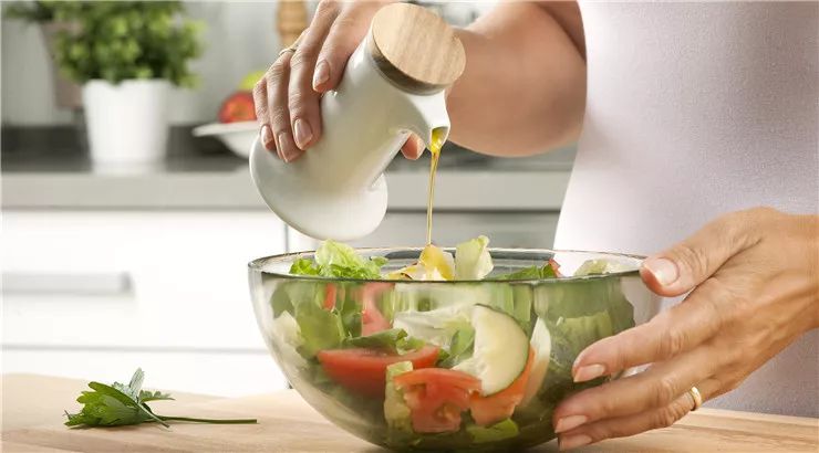 一个星期吃沙拉能瘦多少,别以为吃点沙拉就能瘦