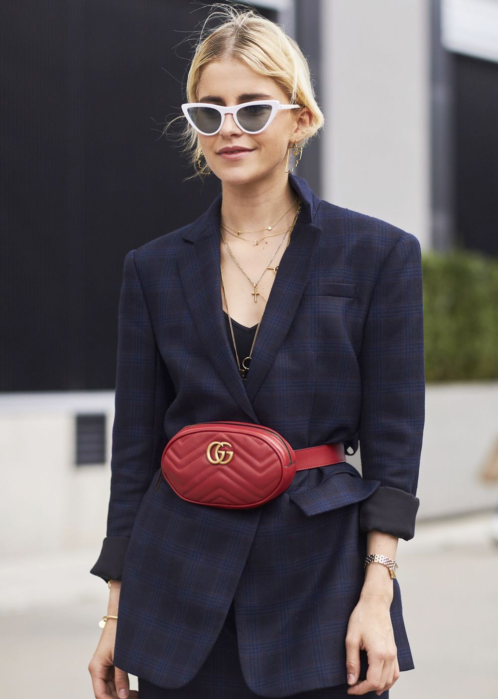 金南珠露背装,金南珠穿西装