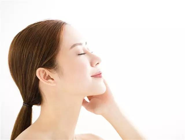 孕妇洗澡用多高的水温比较好？看看孕期如何健康洗澡！