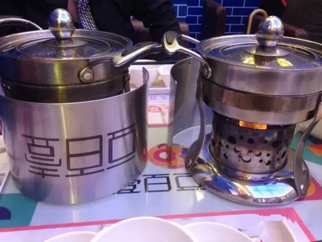 武汉一女学生拿着10块钱去买好吃的，竟然被。。。