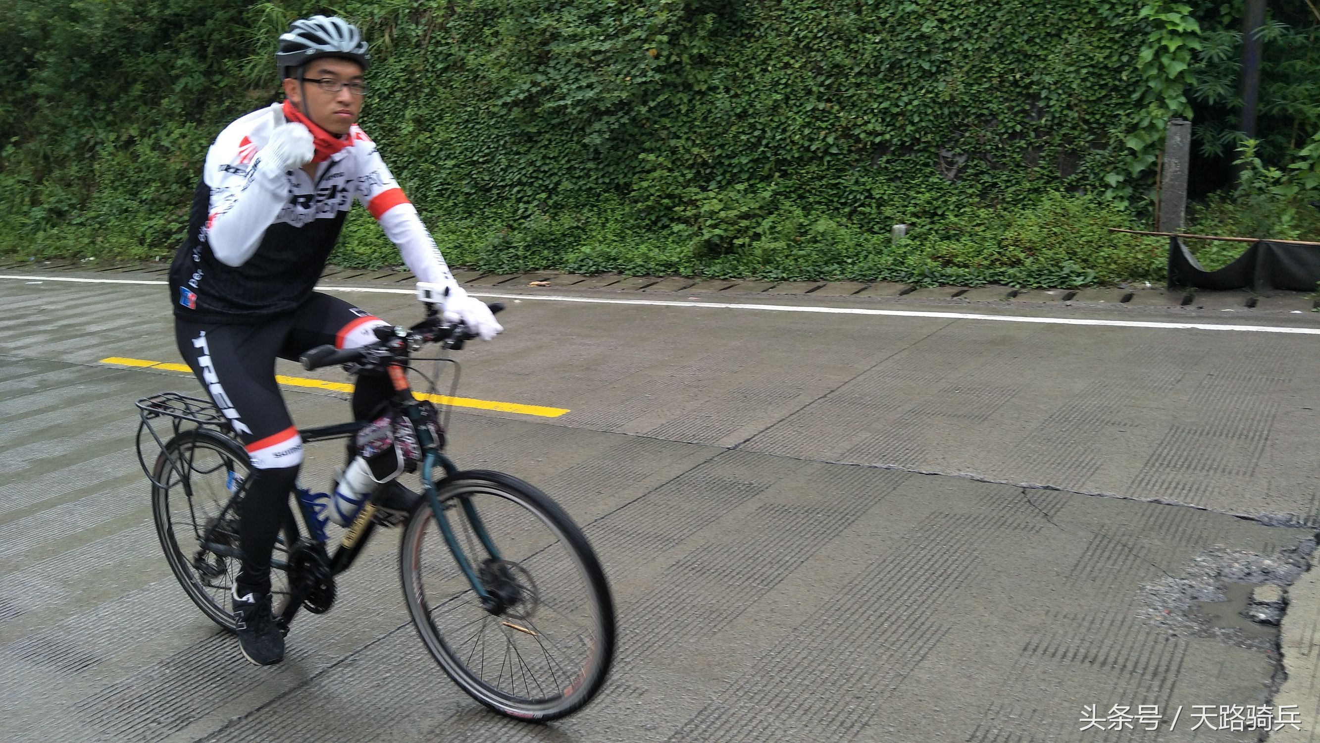 最适合318川藏线上的十款车,复古巡航车318川藏