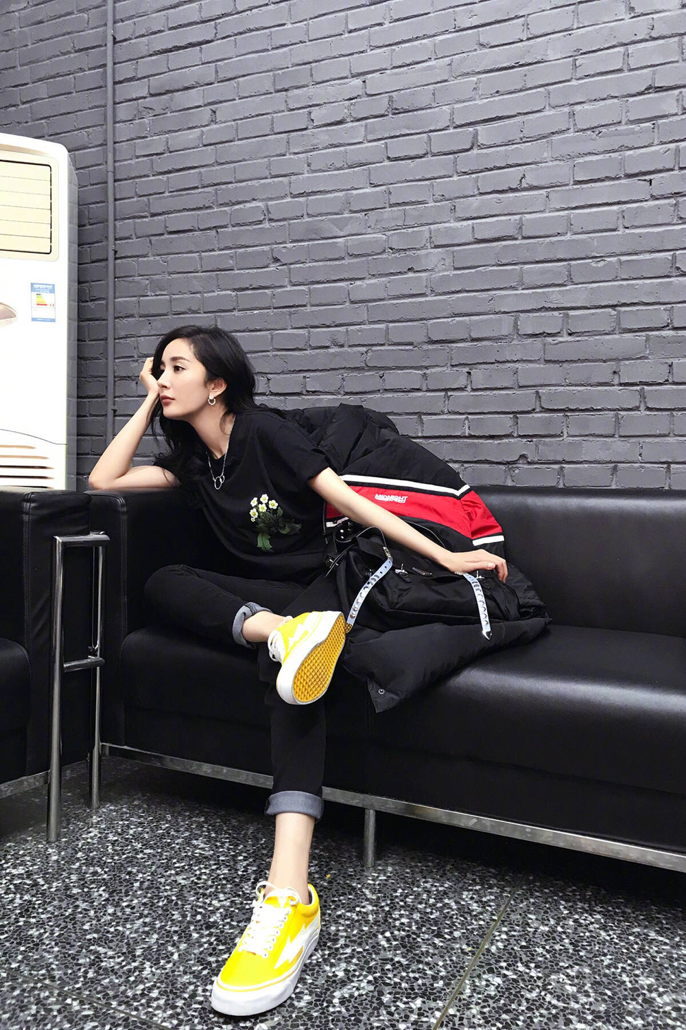 大幂幂的穿搭真是自成一派,大幂幂终于换上女装