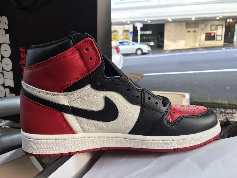 aj1mid红黑脚趾,aj1皮卡丘黑黄脚趾